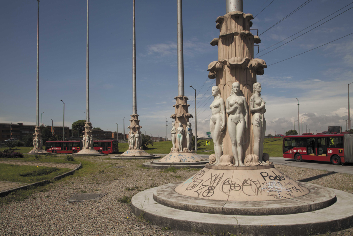 Adopta un Monumento Monumento a Banderas, elaborado por Alonso Neira Martínez.