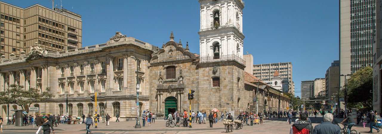 Avenida Jiménez con carrera 7, en el Centro Histórico de Bogotá