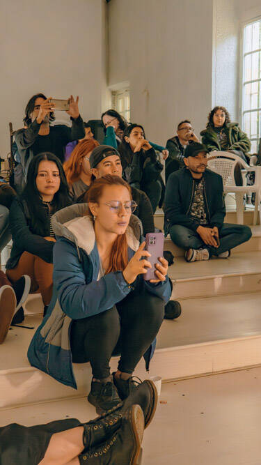 Proyección de audiovisuales sobre el San Juan de Dios y conversatorio con ciudadanía - Foto: María Angélica Mejía, IDPC, 2023