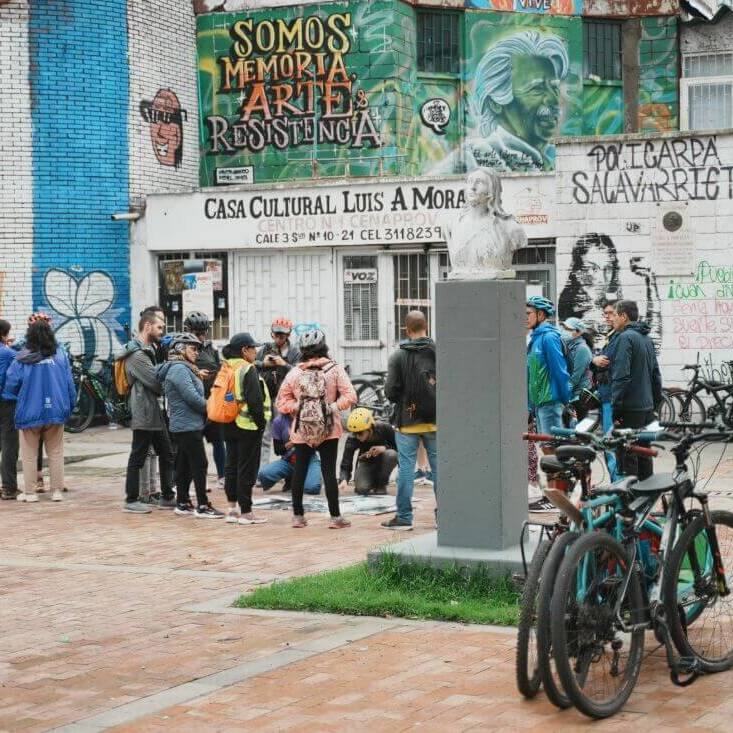 Grupo de Personas en bicirecorrido