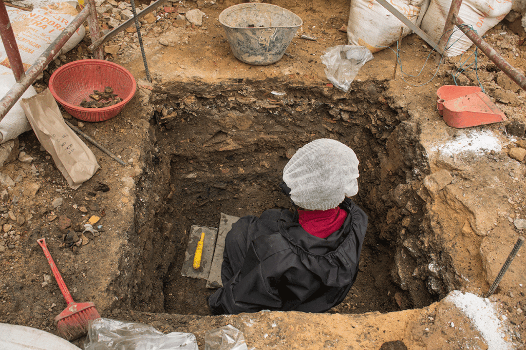 IDPC - Excavación arqueológica Casa tito