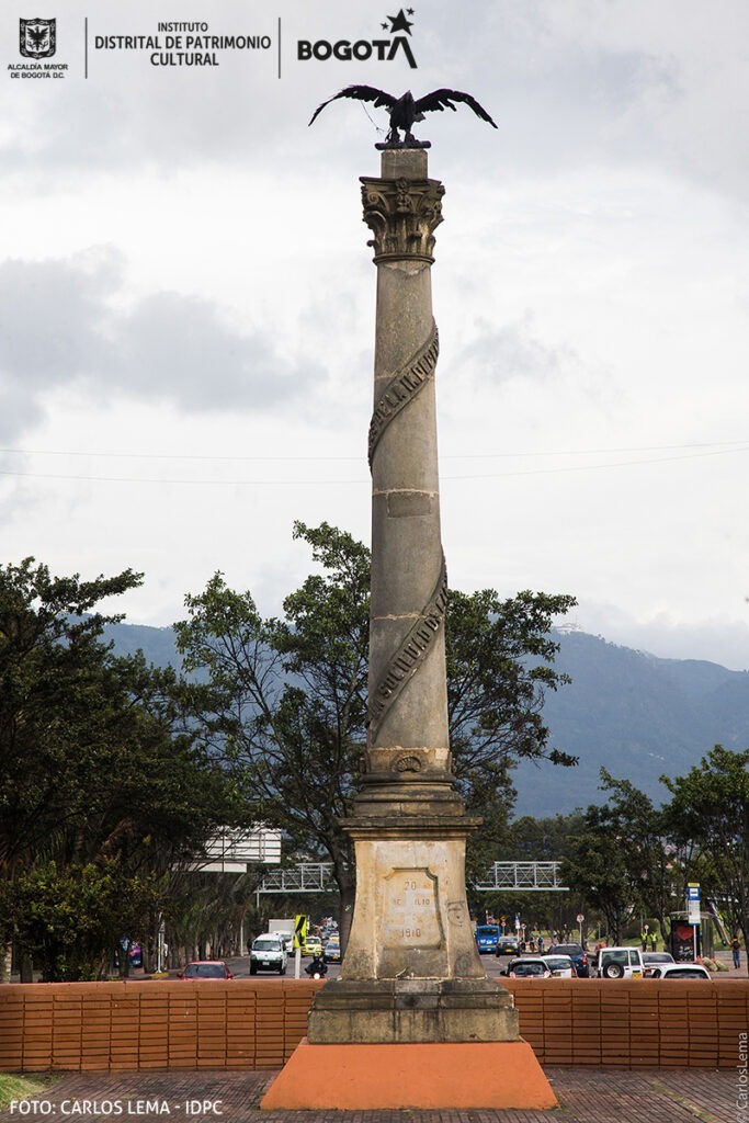 el águila del “Monumento a los Héroes Ignotos de la Independencia” en Bogotá