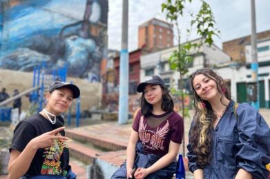 Mujeres integrantes del equipo de fachadas