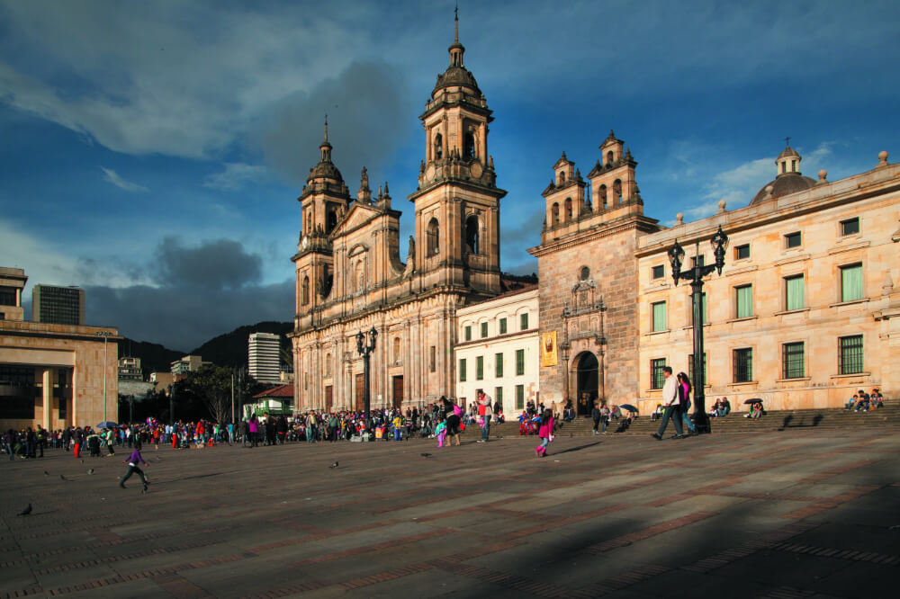 Presentación del Manual de Uso de la Plaza de Bolívar en Casa Abierta del PEMP