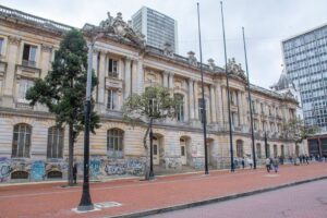 El IDPC inicia recuperación del Palacio de San Francisco, que será la sede principal de la Bienal Internacional de Arte y Ciudad BOG25