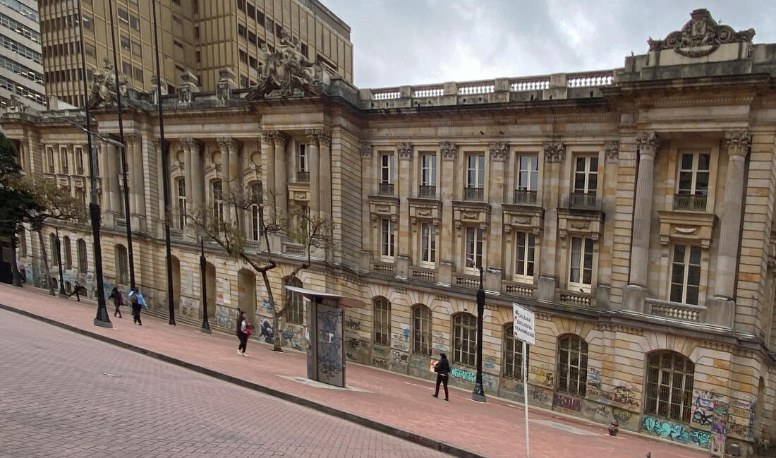 Fachada del Palacio San Francisco antes de ser intervenida