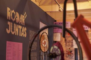 En el Mes del Patrimonio y en el marco de la Semana de la Bicicleta, el Museo de Bogotá abre sus puertas con la exposición “Rodar Juntas”