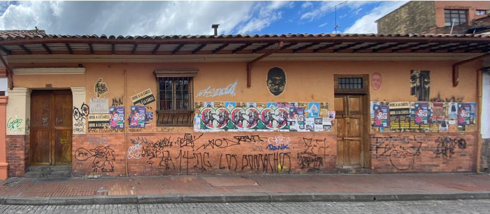 Fachada_del_teatro_el_alacran_antes_de_ser_intervenida Fachada_del_teatro_el_alacran_antes_de_ser_intervenida