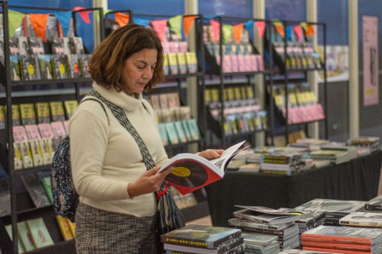 Bogotá leyó su patrimonio: más de 1.000 personas celebraron la XIII Feria del Libro del IDPC en el Centro Felicidad Chapinero
