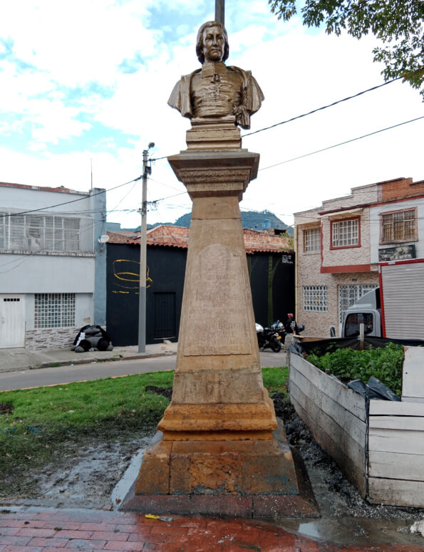 Monu1-despues Monumento San Juan Bautista de la Salle luego de ser intervenido