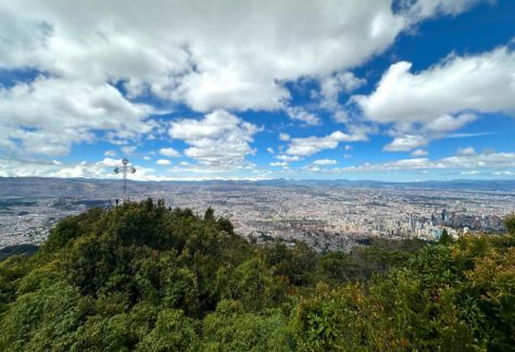 El camino a la antigua Ermita de la Peña: un camino que une dos templos