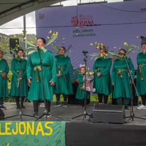 Grupo de teatro las frailejonas presentandose en el 6to festival de patrimonios en ruana