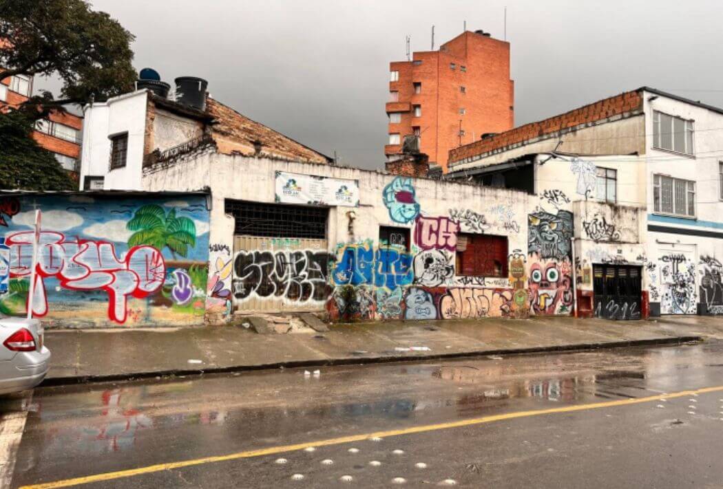 Fachada de la carrera 15 con calle 42 antes de ser intervenida