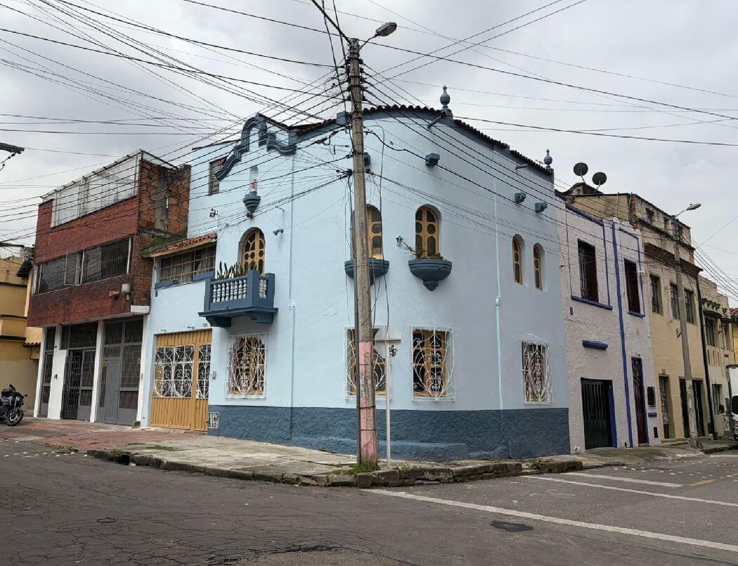 Fachada de la carrera 18a con calle 43 después de ser intervenida