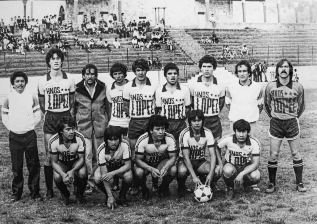 Equipo de fútbol Hermanos López. Foto antigua