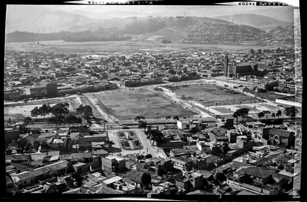 Foto antigua de la Cancha del Olaya