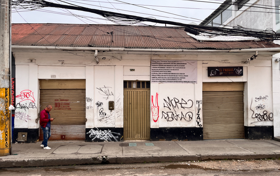 Fachada de casa en fontibón antes de ser intervenida