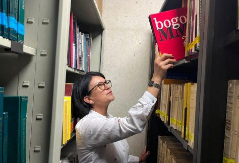 Entre libros, planos y fotografías: el Centro de Documentación del IDPC conserva y comparte la memoria de Bogotá
