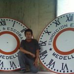 El hombre que le devolvió el tiempo a los relojes de Bogotá