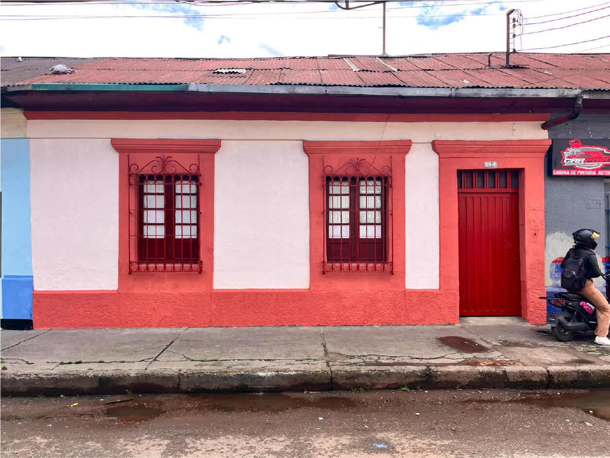 Fachada después de intervenir en Fontibón en la Calle 17A No. 100 -46