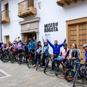 Pedaleando el patrimonio: Bogotá sobre dos ruedas