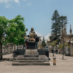 Si los muertos hablaran: historias del Cementerio Central